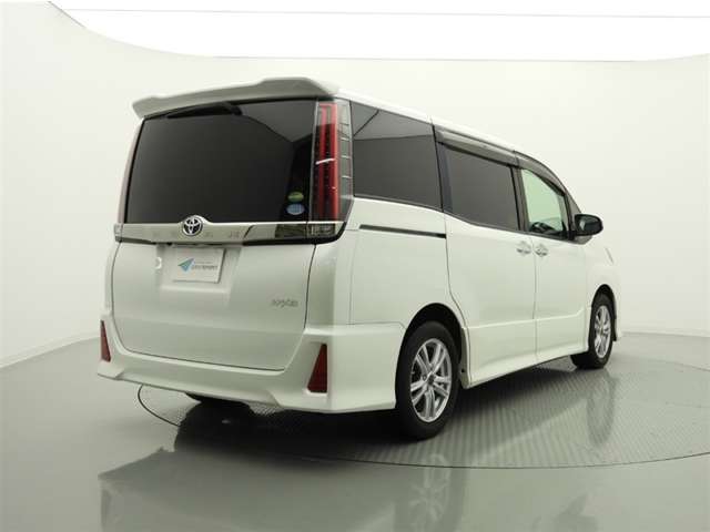 こちらの車両は、ご購入後も継続して安心メンテナンスを提供させていただく為、岐阜県内のお客様への販売・登録に限らせていただきます。