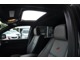 こちらのデュランゴは、電動サンルーフを装備しており、開放感溢れる車内が魅力で御座います。