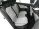 【リヤシート（アームレスト付き）】左右の座席にはISOFIX対応チャイルドシート固定専用バー付き。　中央の座席の背もたれにアームレストが格納されています。