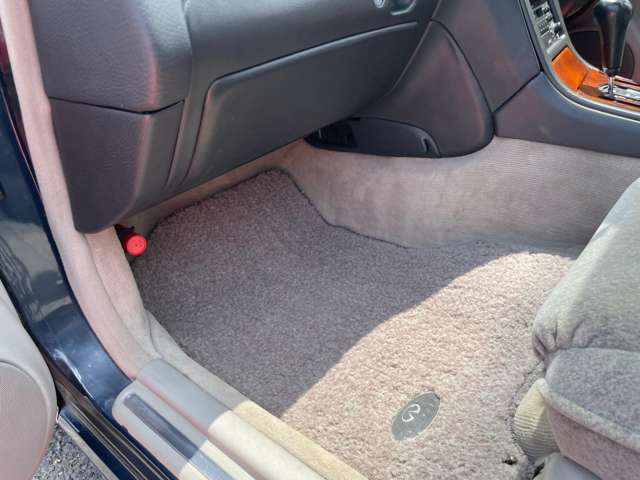 1993 Nissan Infiniti Q45 – thumbnail 23