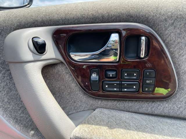 1993 Nissan Infiniti Q45 – thumbnail 45