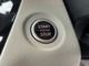「プッシュスタート」鍵を携帯していれば、ブレーキを踏みながらボタンを押すだけで、エンジンの始動が手軽に、スマートに行えます。