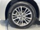 【タイヤ・ホイール】215/60R17の純正アルミタイヤになります。スタッドレスタイヤもこのサイズをお求め下さい。