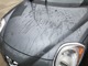 汚れが付着しにくく、水滴がスパッと落下するように落ちる撥水する硬質ガラスコーティングパックがオススメです。写真は当店で施工した車両です。