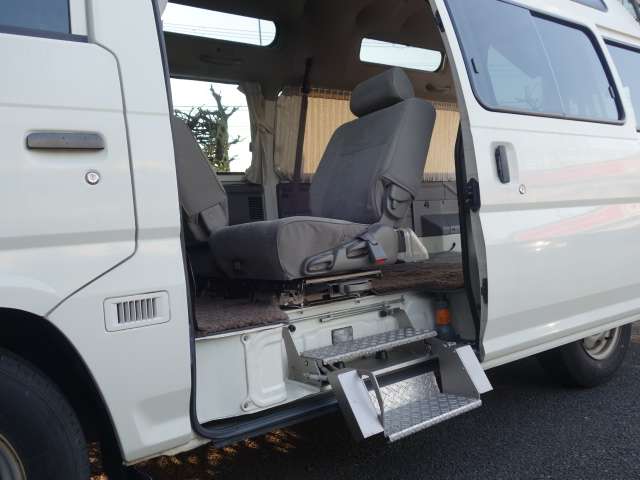 日産 キャラバンワゴン 車いす移動車 TAX免除 V6ガソリン3リッター 神奈川県の詳細画像 その6