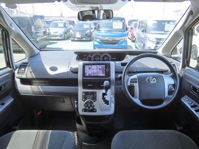 トヨタ ヴォクシー 2.0 X Lエディション WPスライドドア Bluetoothオーディオ 愛知県の詳細画像 その15
