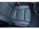 ブラックのダコタレザーシートは、運転席に若干の使用感はございますが、目立ったスレや破れはなく、状態は良好です。