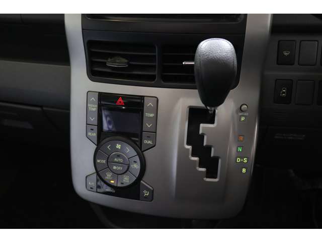 トヨタ ヴォクシー 2.0 X Lエディション 4WD 左パワスラ・ナビ・TV・キーレス 北海道の詳細画像 その18