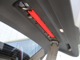 三角警告板（停止表示板）はテールゲートの中にあります。いざという時は荷物満載でもテールゲートを開け容易に取り出すことが可能です。