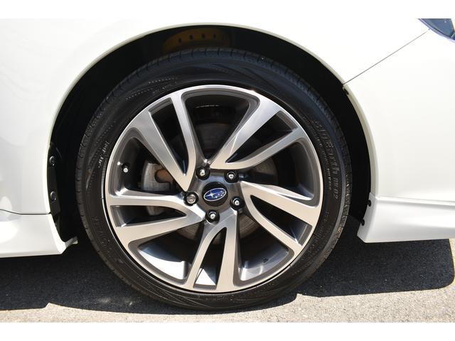 タイヤはひびもなく良好です！詳細は各タイヤ写真をご覧ください。タイヤパンク保証プログラム販売中！もしもの時にタイヤ4本新品交換！詳細はスタッフまで！※ホイールロックナットは展示用です。