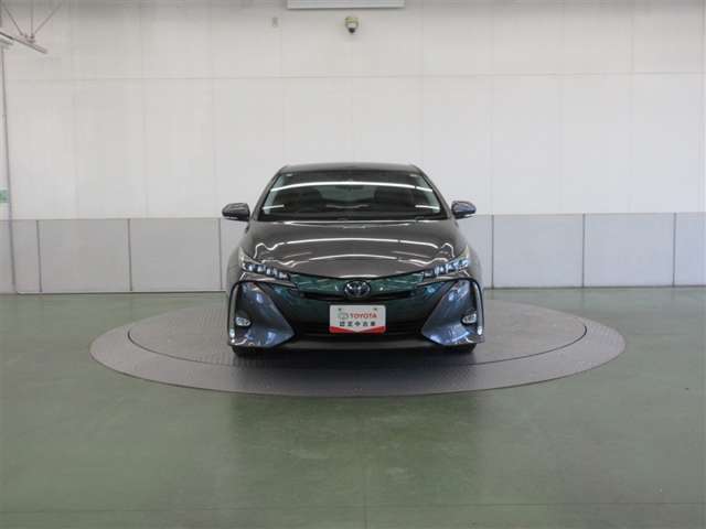 2018 - toyota prius phv