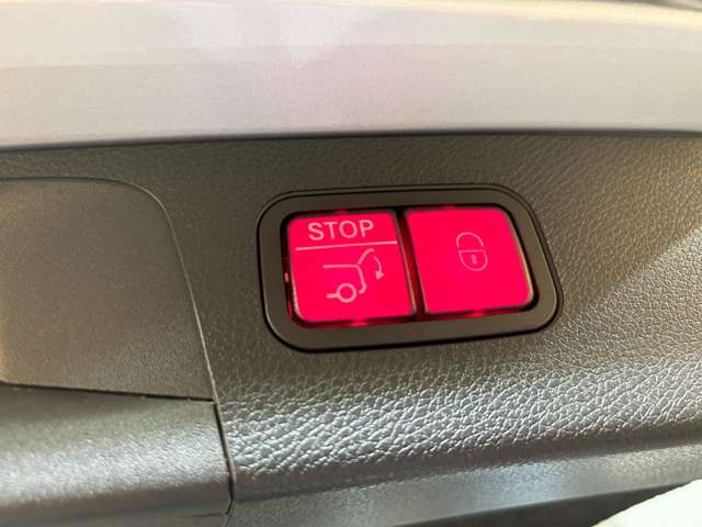 【EASY-PACK自動開閉テールゲート】運転席・リモコンキー・テールゲートのスイッチで、テールゲートが自動開閉します♪テールゲートの開口角度の設定も可能です！どなたでも扱いやすくなっております。