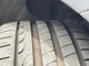 タイヤの製造年は2023年後半のため、十分に溝も残っており、ひび割れ等も発生していません。