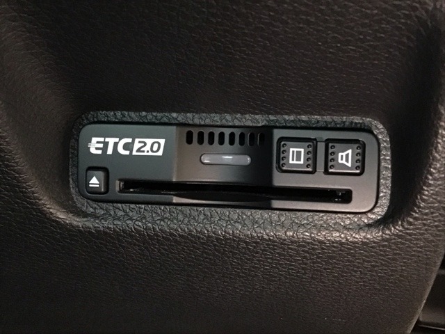 ETC付きで高速道路をノンストップ・キャッシュレスで利用出来ます！スマートインターの出入りも利用可能でとても便利です！