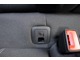 【ISOFIX】（アイソフィックス）とはコネクターでチャイルドシートを固定する方式の国際標準規格のことです。シートベルトでの着用より簡単に安全にチャイルドシートを装着できます。