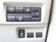 各操作スイッチはハンドル右下にまとめて配置されております。