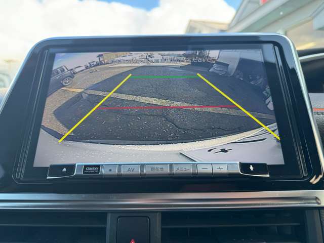 ナガイロングオートは最新のトラバスシステム(移動式リフト)を配し、国土交通省指定民間車検場で、皆さまのお車を、すぐれた技術で点検整備しております。