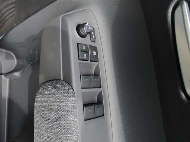 トヨタ シエンタ ハイブリッド 1.5 Z 両側電動スライドドア・LEDライト・アルミ 高知県の詳細画像 その15