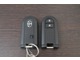 電子カードキー２個です。◆電子カードキーを携帯していれば、バッグから取り出さずにドアハンドルのリクエストスイッチを押すだけでドアを施錠・解錠できます。