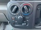 車内の温度調整できるマニュアルエアコンを装備！