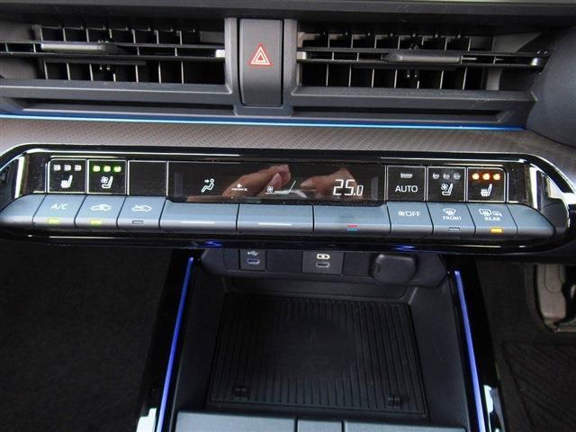 パノラマルーフ・黒革エアシート・ディスプレイオーディオ・フルセグナビ・全周囲カメラ・デジタルミラー・パワーバックドア・純正１９AW・コーナーセンサー・2.0ETC・USB