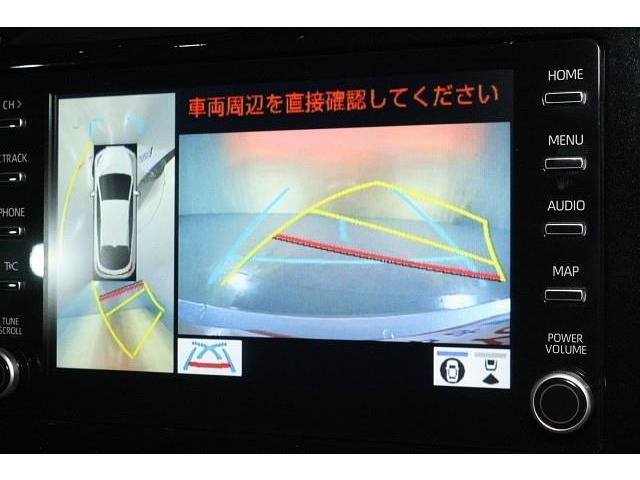 パノラミックビューモニター付き。 バック時に車両周辺の映像も表示することで、目が届きにくい場所も確認できて安心です！