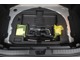 タイヤパンク応急修理キット／工具 装備　（ラゲージ内収納）