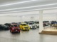 室内展示場には50台程お車を展示しております！県内では珍しい室内の展示場です。ご来店お待ちしております。