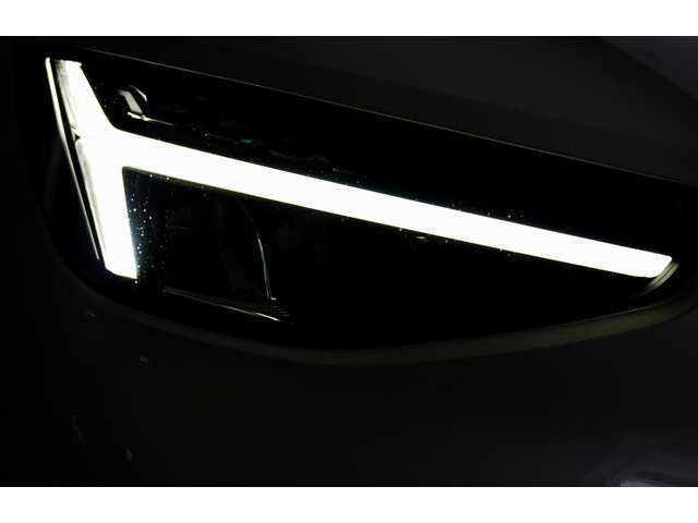 ボルボ XC40 アルティメット B4 AWD 4WD 2024年モデル登録済未使用車ピクセルライト 岐阜県の詳細画像 その14