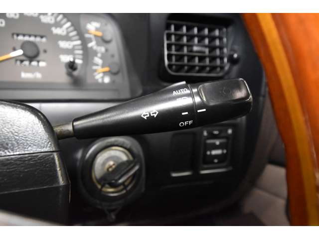 トヨタ ランドクルーザー80 4.5 VXリミテッド 4WD 全塗装 リフトアップ 社外16インチアルミ 大阪府の詳細画像 その19