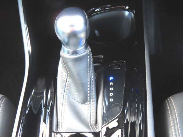トヨタ C-HR ハイブリッド 1.8 G モード ネロ セーフティ プラスIII ETC2.0 パノラマカメラ フルセグ LED 東京都の詳細画像 その17