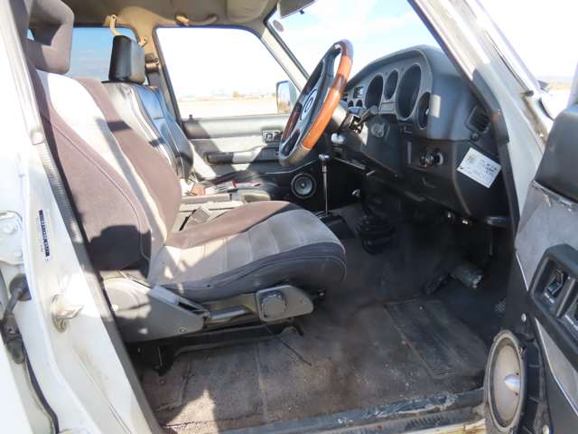 トヨタ ランドクルーザー60 4.0 VX ハイルーフ ディーゼルターボ 4WD 検2年 リフトアップターボ 北海道の詳細画像 その9