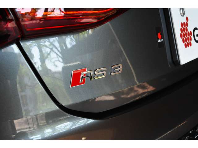 アウディ RS3スポーツバック 2.5 4WD RSエグゾースト パノラマサンルーフ 1オナ 東京都の詳細画像 その8