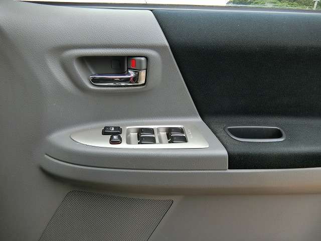 トヨタ ヴォクシー 2.0 Z 煌 両側電動ドア HIDライト 富山県の詳細画像 その17