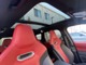 【スライディングパノラミックルーフ】後席まで広がるパノラミックルーフは遮るものがなく、開放的な車内空間を演出します。