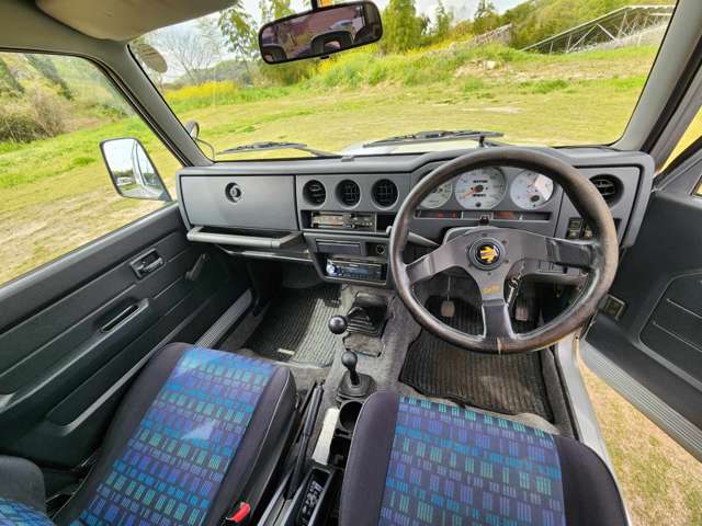 スズキ ジムニー 660 ワイルドウインド 4WD リフトアップ  シルバー全塗装 岡山県の詳細画像 その10