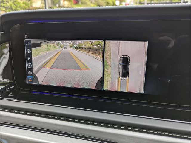 クリアランスソナー・360°カメラが装備されているので駐車の際も安心して取り回しが出来ます。