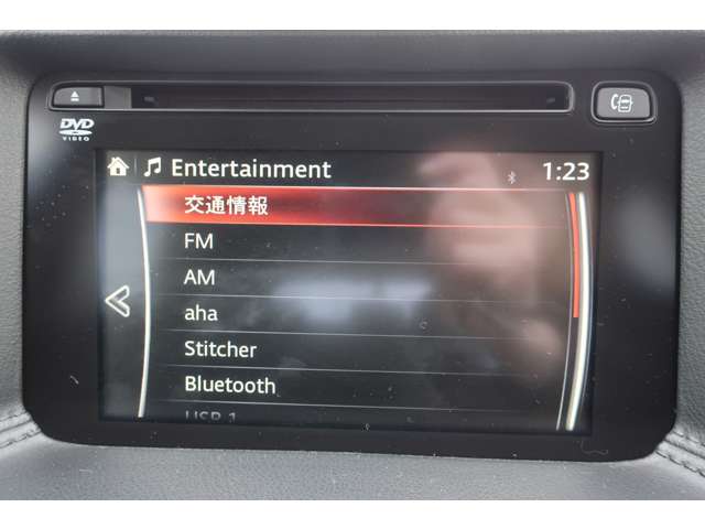 AM・FMラジオ/地デジTV/CD/DVD再生/Bluetooth機能付き！