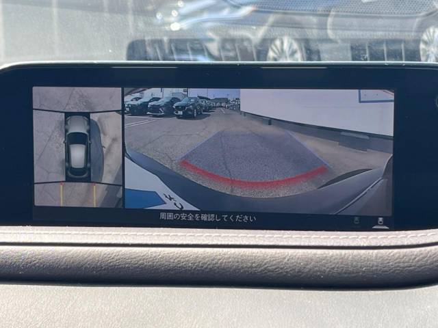 【３６０°ビューモニター】専用のカメラにより、上から見下ろしたような視点で３６０度クルマの周囲を確認することができます☆死角部分も確認しやすく、狭い場所での切り返しや駐車もスムーズに行えます。