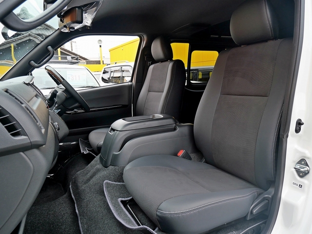 トヨタ ハイエースバン 2.8 スーパーGL ダークプライムII ロングボディ ディーゼルターボ 4WD 高さ調整可ベッドキット アルミセット 愛知県の詳細画像 その10
