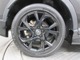 タイヤホイルはモードネロの特別装備です。ブラック塗装アルミホイルとブラックのホイルナット、タイヤサイズ２２５－５０R-18が付いています。かっこいい！