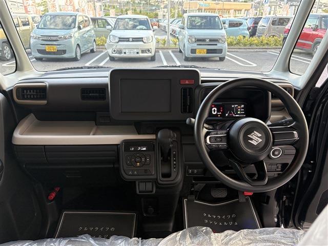 ��200���ȏ�̃X�^�b�t�őΉ����@�e���X�ɐ��̃X�^�b�t��z�u���鎖�ł��q�l�ɍ������A�h�o�C�X�������Ē����܂��B�����X�^�b�t�������ݐЂ��Ă��܂��̂ŁA�����̕��ł����S���Ă����X���������I�I