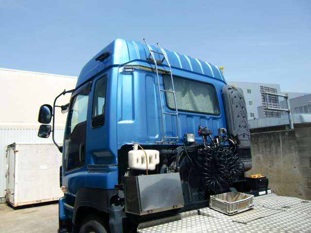掲載車両の詳しい情報、掲載車両以外の在庫も弊社HPに乗せています。良ければそちらもご覧ください！ http://www.truck-sanwa.com/