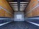 荷箱は日本フルハーフ製アルミウイング。床木製デッキ・ラッシングレール２段・床フック５対・ＬＥＤ室内灯・上物製造同年式となっています。