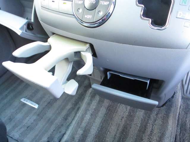 トヨタ エスティマ 2.4 アエラス 4WD 左電動スライドドア ツインムーンルーフ 新潟県の詳細画像 その14