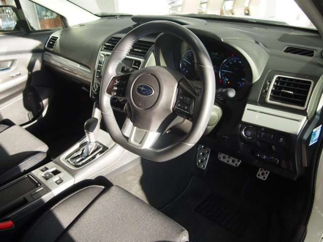 スバル レヴォーグ 1.6 GT-S アイサイト 4WD SDナビ・フルセグTV・ドライブレコーダー 埼玉県の詳細画像 その8
