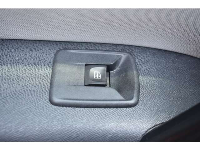 ルノー カングー PS PW 4AT ETC 両側スライドドア フルセグ フォグランプ Bluetooth対応ナビ 大阪府の詳細画像 その8