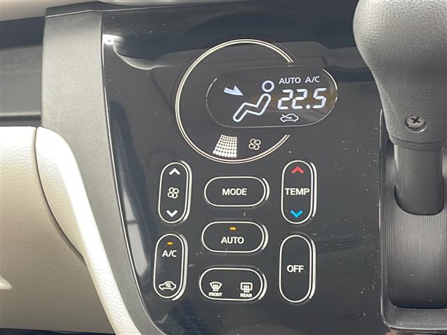 【オートエアコン】車内温度を感知して自動で温度や風量、風向を調節をしてくれるのでいつでも快適な車内空間を創り上げます！