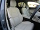 専用パーフォレーテッドナッパレザーシートは運転席助手席ともマッサージ機能付き。