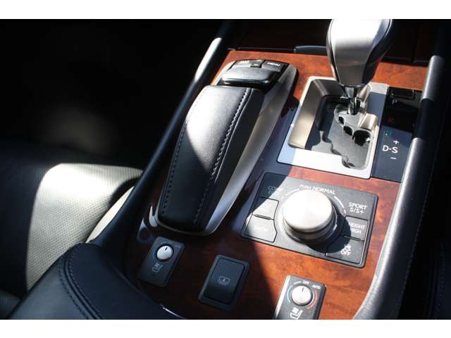 レクサス LSハイブリッド 600h バージョンC Iパッケージ 4WD サンルーフ・革シート・モデリスタエアロ 北海道の詳細画像 その20